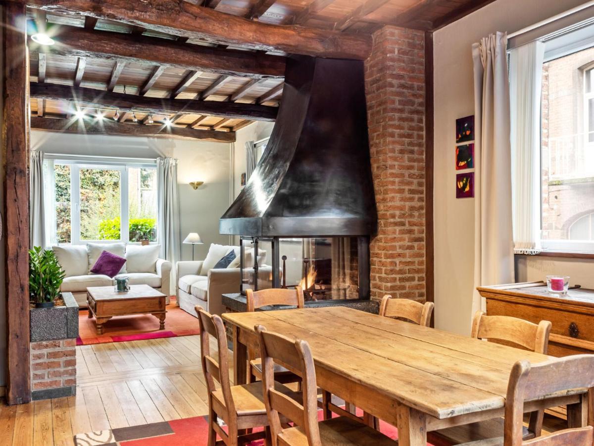 Stylish Apartment In Dinant Near The Maas المظهر الخارجي الصورة